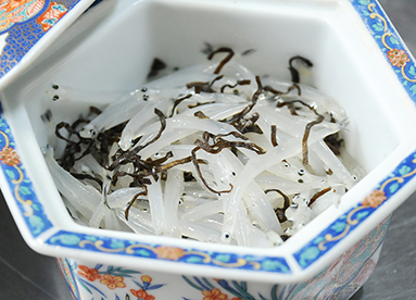 生シラウオの塩昆布あえ