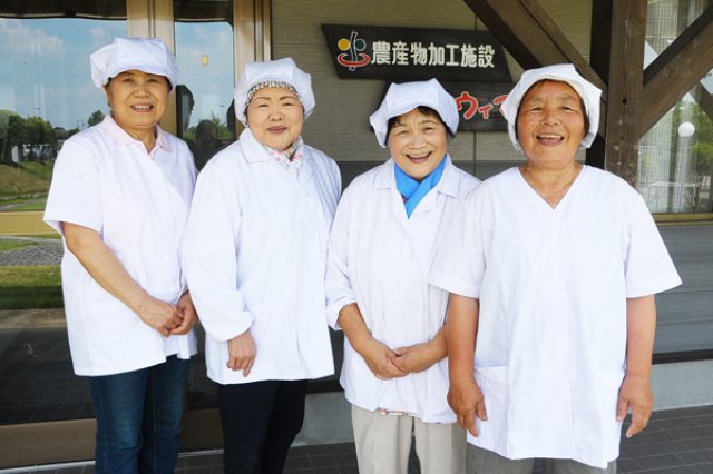 ウィマム梨加工部のみなさん