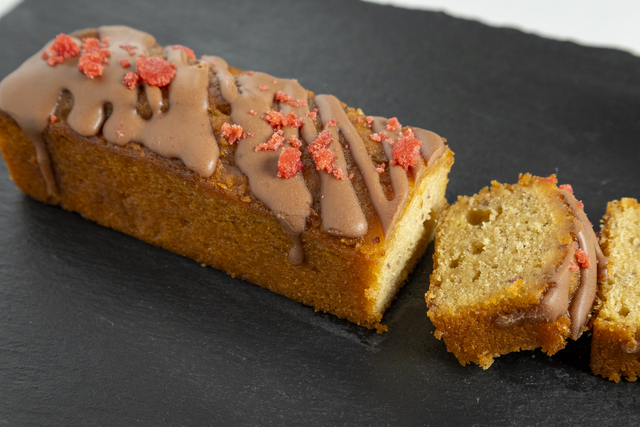 焼き芋の香ばしさが引き立つ「紅はるかのパウンドケーキ」