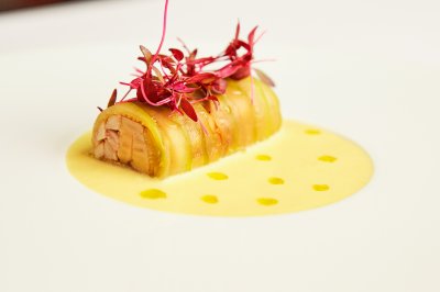 シック・プテートル　奥久慈しゃものムネ肉のカネロニ仕立て