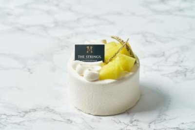 ZelkovA Cake Boutique(ゼルコヴァ ケーキブティック)/ザ ストリングス 表参道 「“イバラキング”メロンショートケーキ」2,300円(税込)