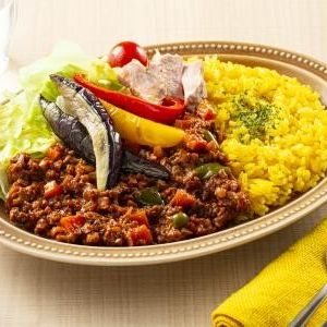 ✨🍛（株）カスミ×シン・いばらきメシ総選挙×ハウス食品　共同企画🍛✨ 【桜川市】キッチン＆カフェママごはん監修　トマトキーマカレー